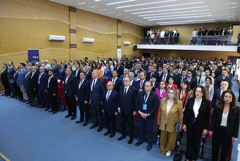 UNEC-də “Ortaq Gələcək: Sosial-iqtisadi innovasiyalar” mövzusunda Beynəlxalq Türk Dünyası İqtisad konfransı öz işinə başlayıb